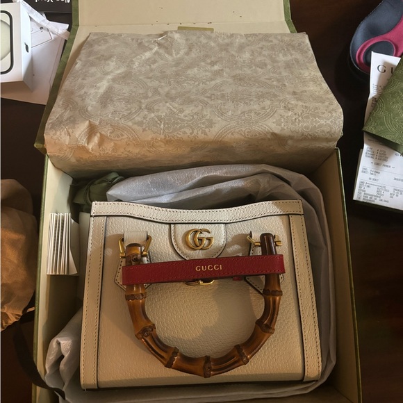 GUCCI DIANA MINI TOTE BAG - Picture 4 of 5